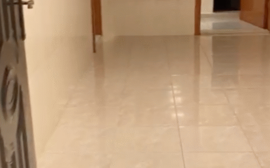 انغمس في فخامة السكن الراقي: شقة مُجددة بالكامل في درة المنسك بمدخل مستقل وتصميم يلامس الكمال!